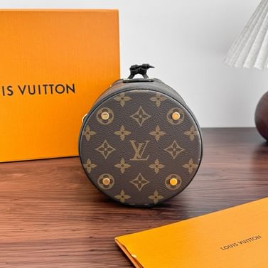 Canoé Louis Vuitton M83480.2