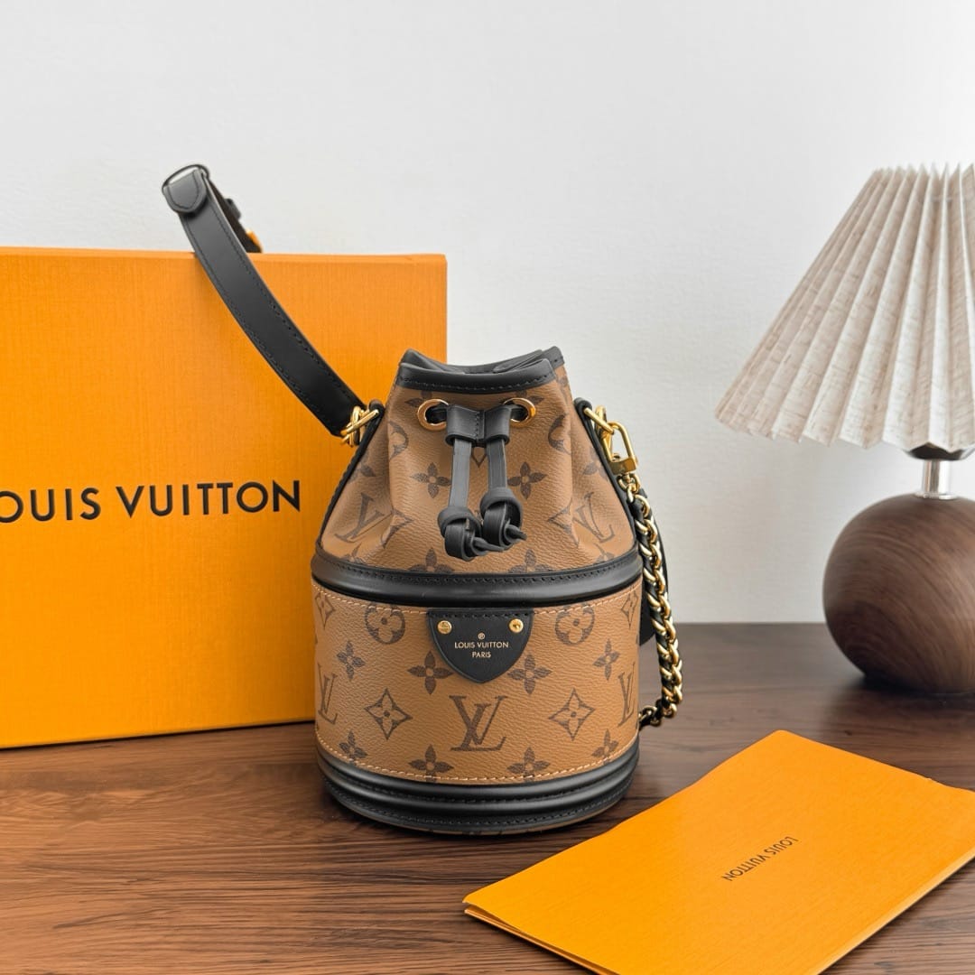 Canoé Louis Vuitton M83483