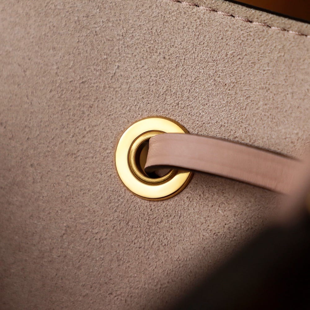 NeoNoe Louis Vuitton M44022