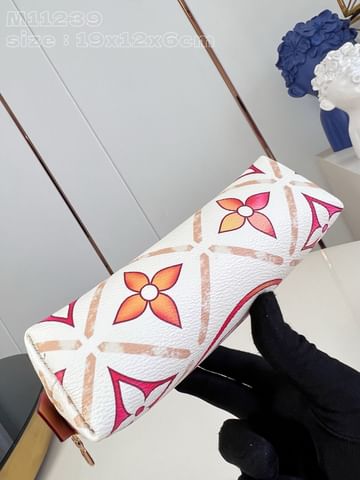 Pochette Cosmétique Louis Vuitton M11239