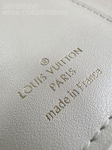 Capucines Louis Vuitton M82835