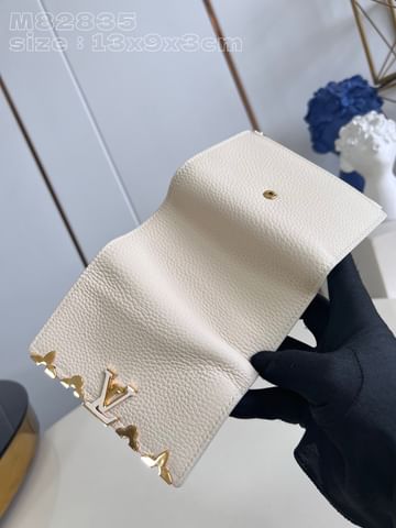 Capucines Louis Vuitton M82835