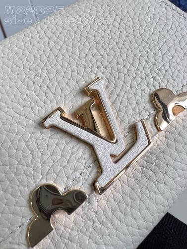 Capucines Louis Vuitton M82835