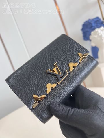 Capucines Louis Vuitton M82764
