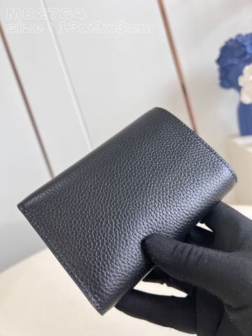 Capucines Louis Vuitton M82764