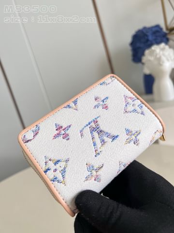 Lou Louis Vuitton M83500