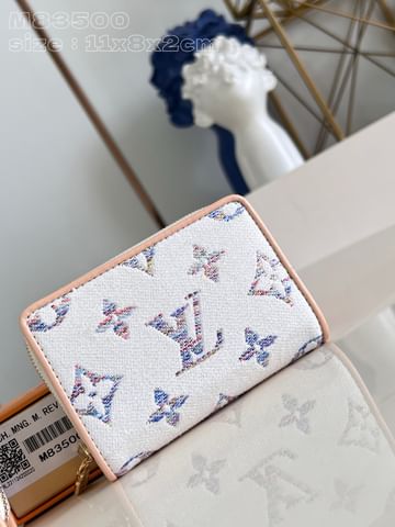 Lou Louis Vuitton M83500