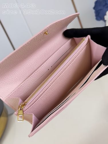 Sarah Louis Vuitton M83443