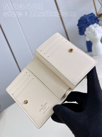 Lou Louis Vuitton M83481