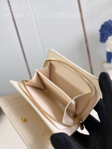Lou Louis Vuitton M83481