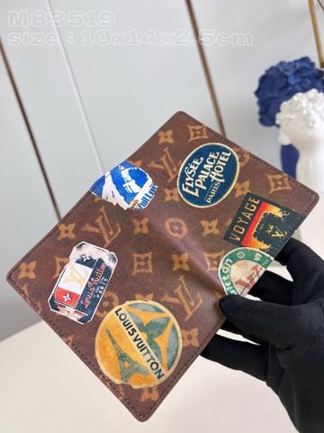 Passport Holder Louis Vuitton M83519