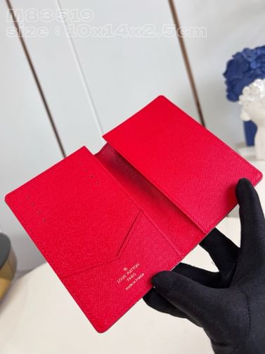 Passport Holder Louis Vuitton M83519