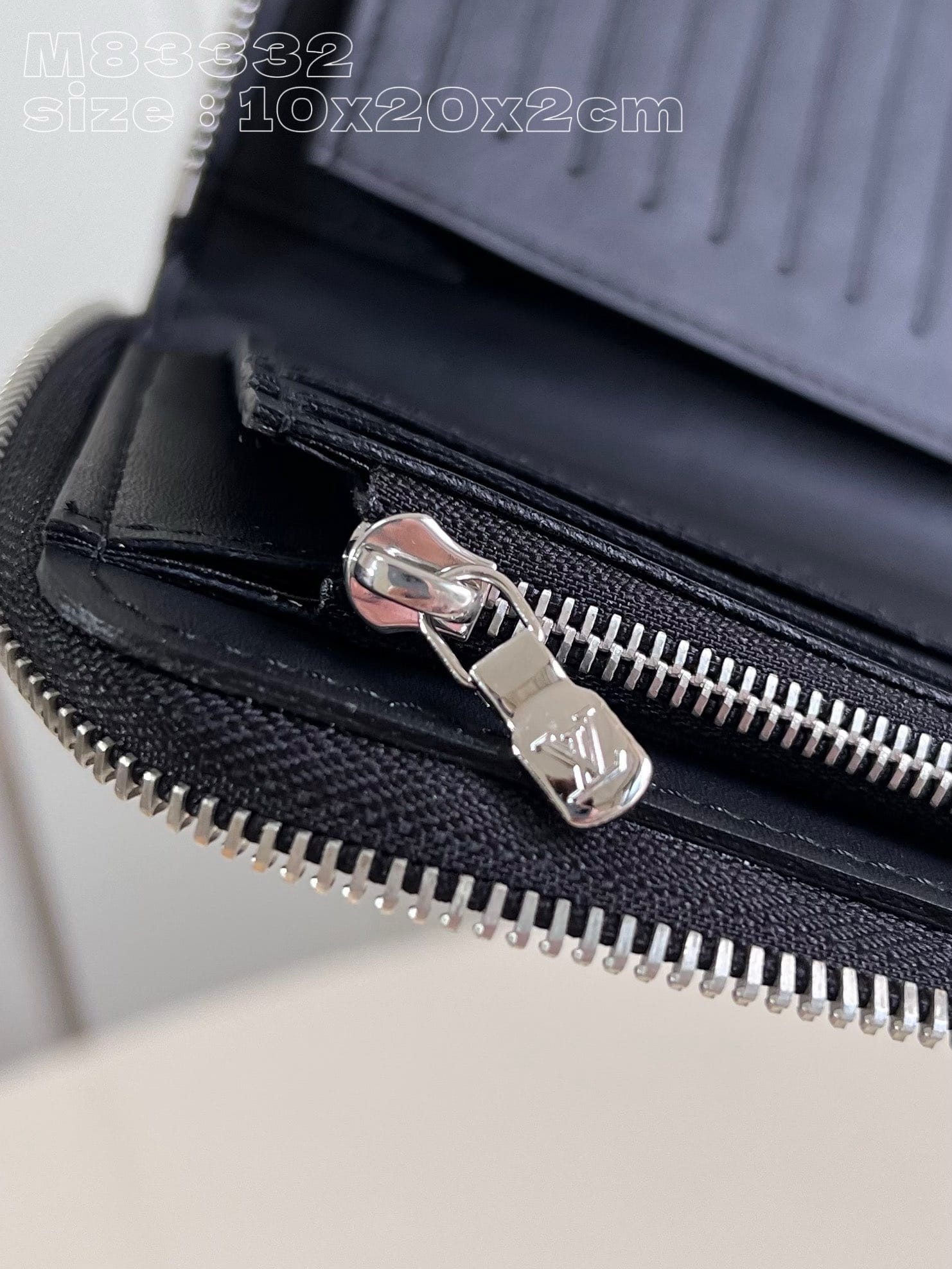 Zippy Louis Vuitton M83332