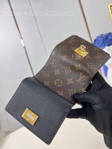 On My Side Louis Vuitton M82398.1