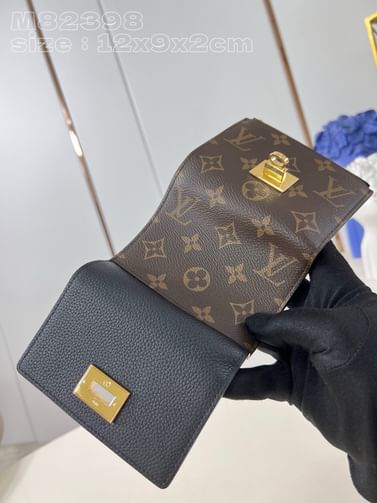 On My Side Louis Vuitton M82398.1
