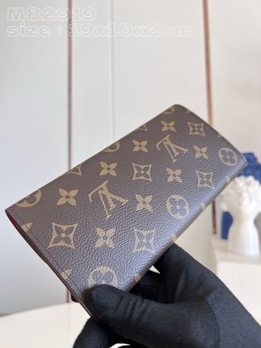 Emilie Louis Vuitton M82919.1