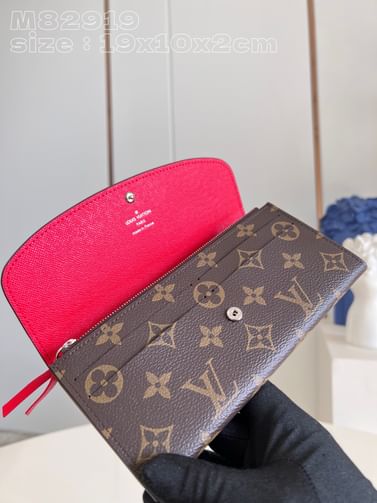 Emilie Louis Vuitton M82919.2