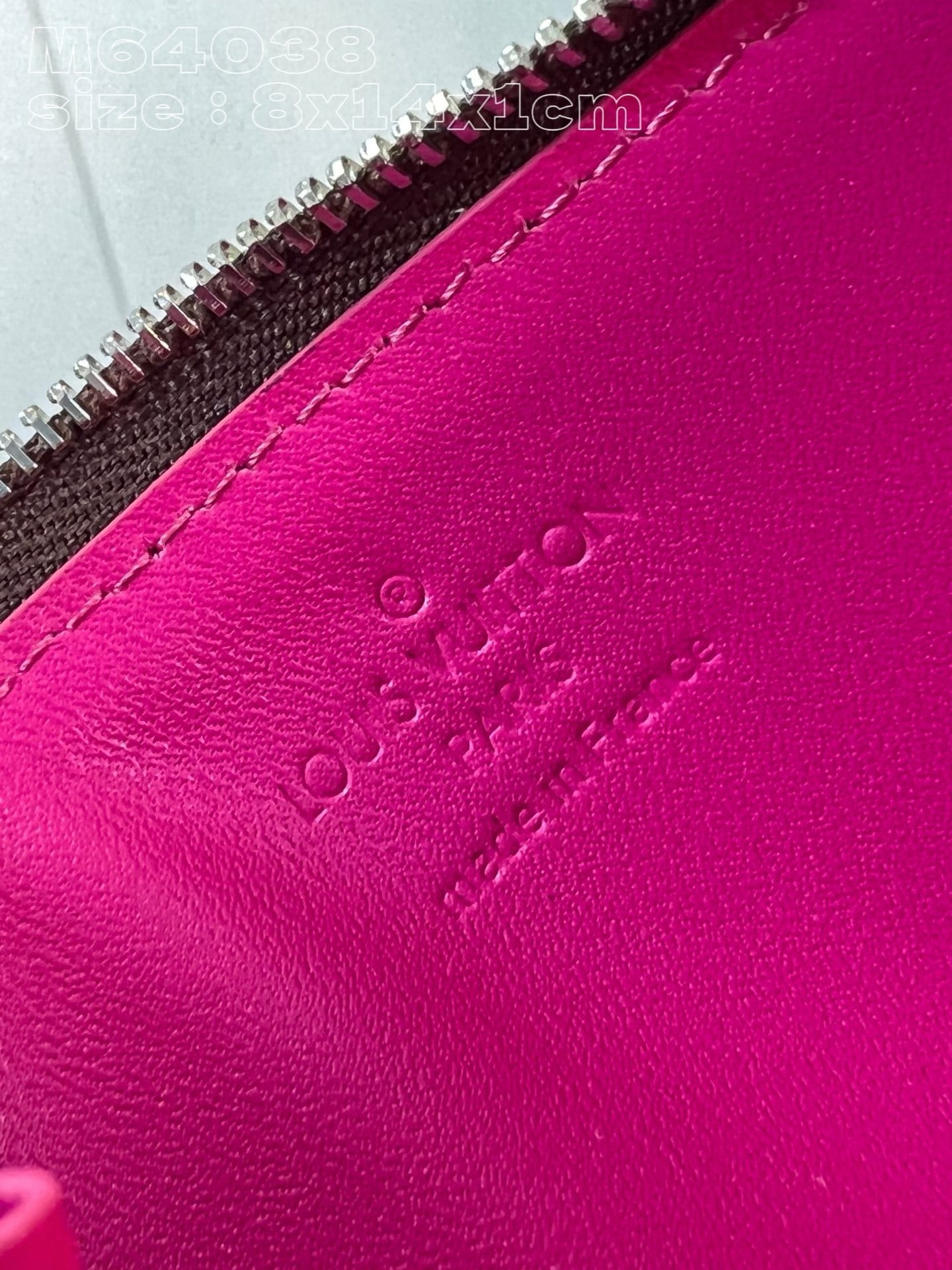 Coin Louis Vuitton M64038