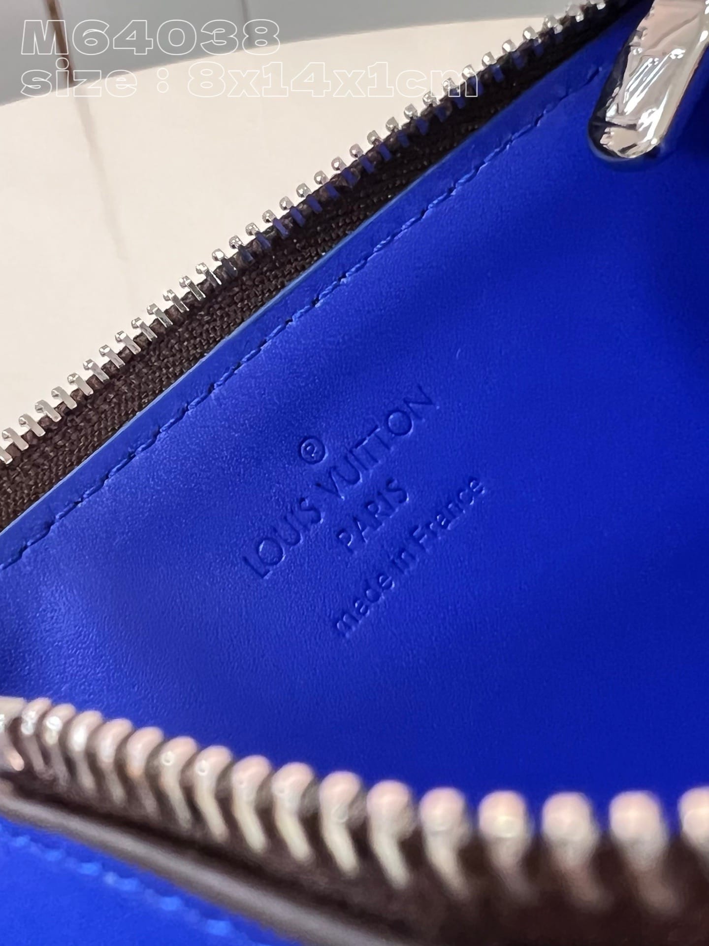 Coin Louis Vuitton M64038.5