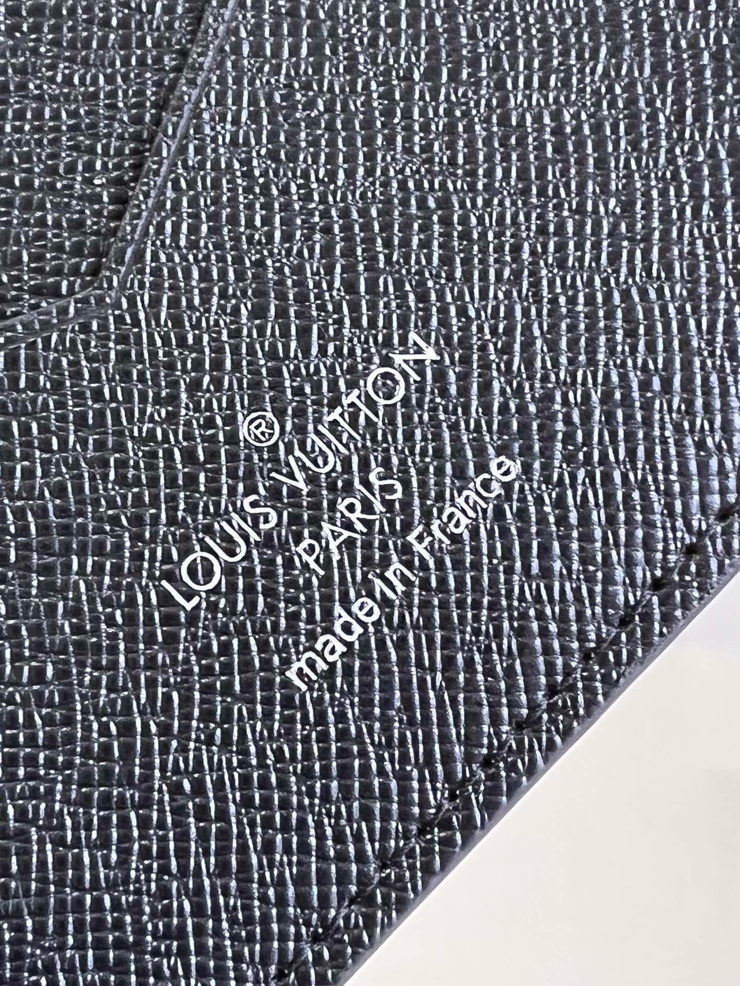 Money Clip Louis Vuitton M66543.3