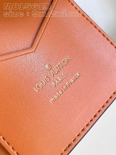 Capucines Louis Vuitton M82461.2