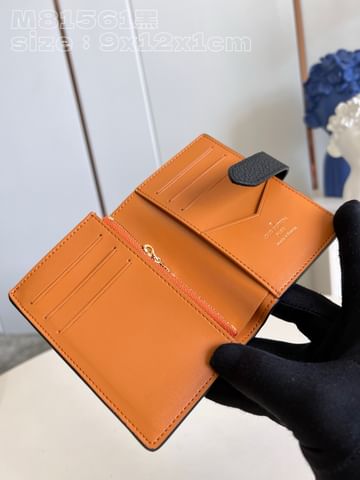 Capucines Louis Vuitton M82461.2