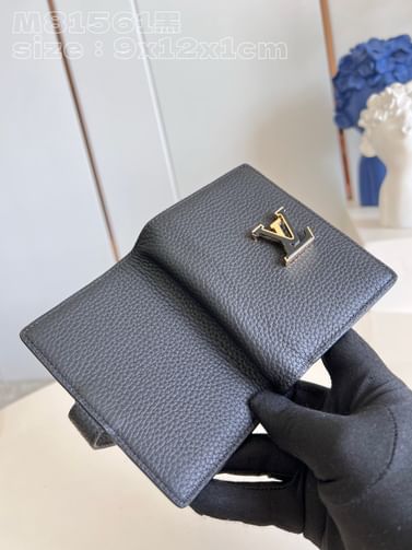 Capucines Louis Vuitton M82461.2