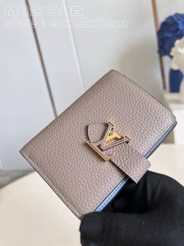 Capucines Louis Vuitton M82461.3