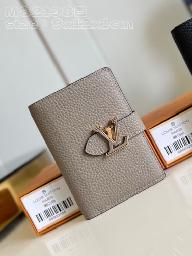 Capucines Louis Vuitton M82461.3