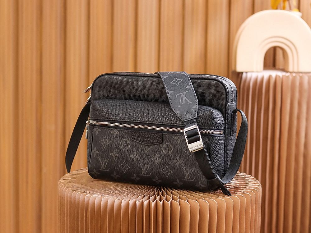 OutDoor Louis Vuitton M30233