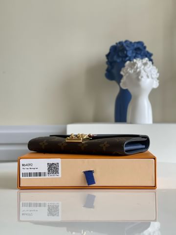 Pallas Louis Vuitton M64092