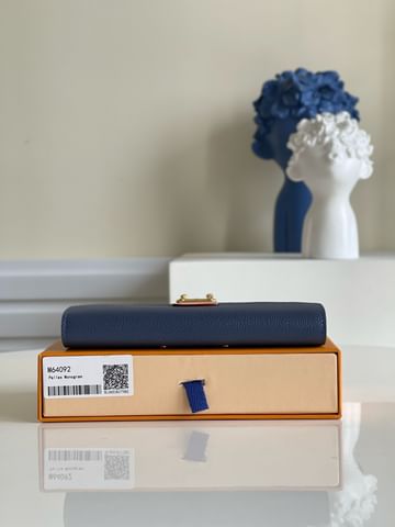 Pallas Louis Vuitton M64092