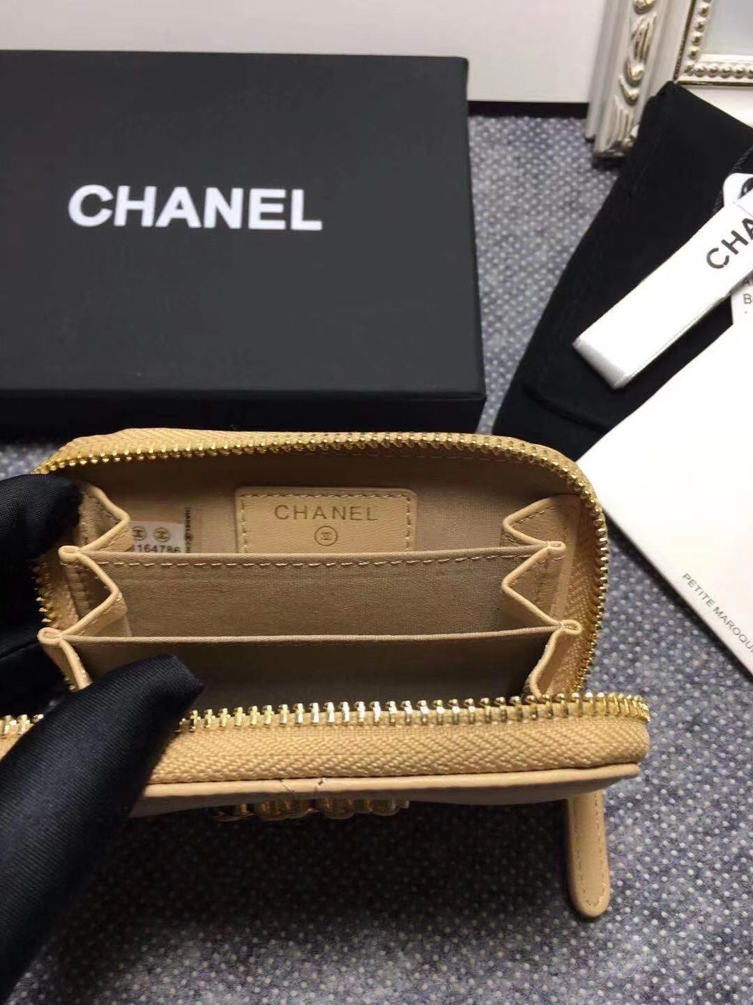 19K Chanel A0949.4