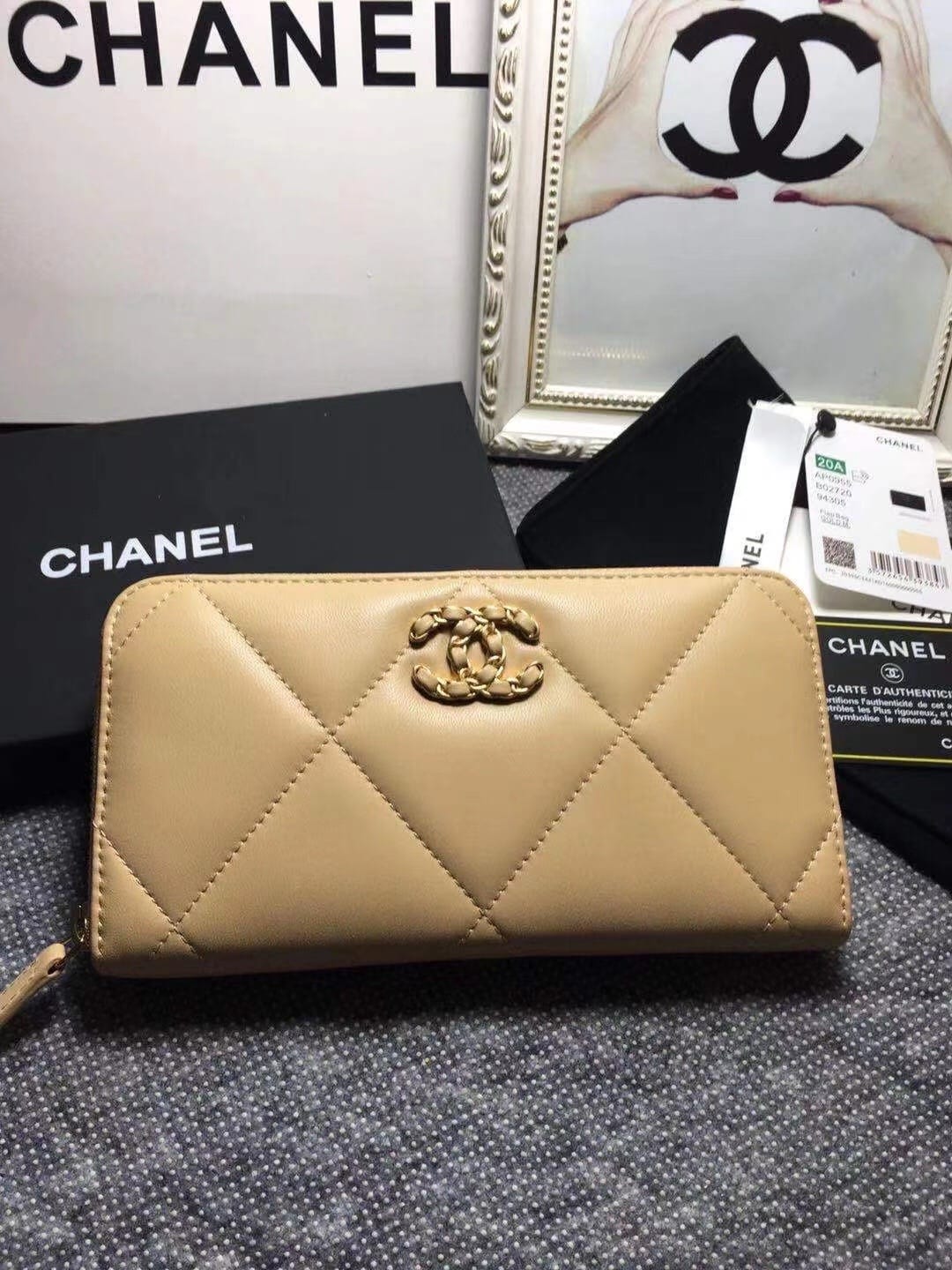 19K Chanel A0956.1
