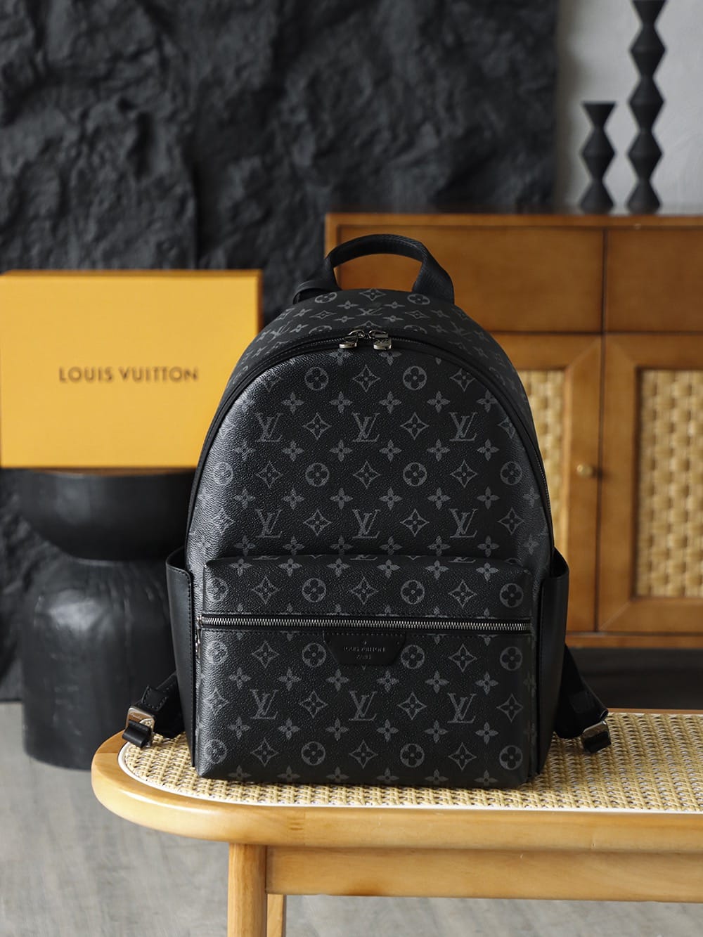 Discovery Louis Vuitton M22558