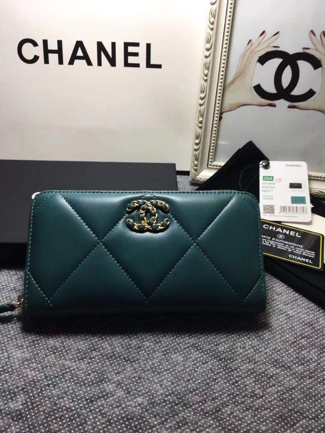 19K Chanel A0956.4