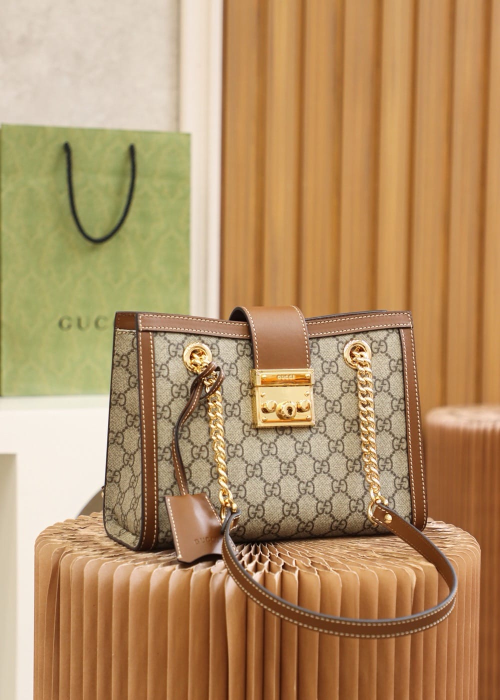 Padlock Gucci 498156.2