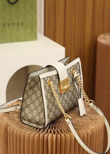 Padlock Gucci 498156