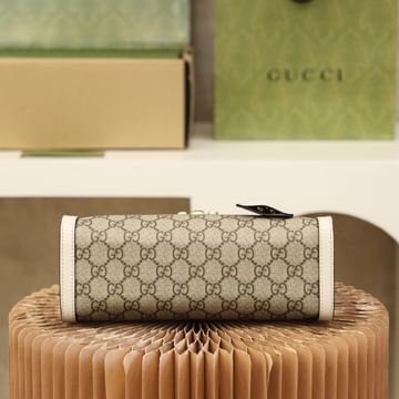 Padlock Gucci 498156