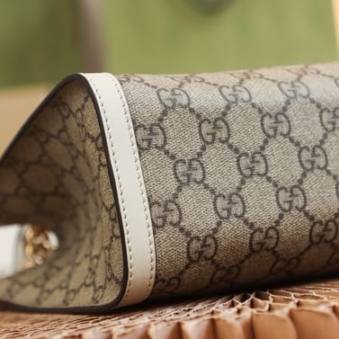 Padlock Gucci 498156