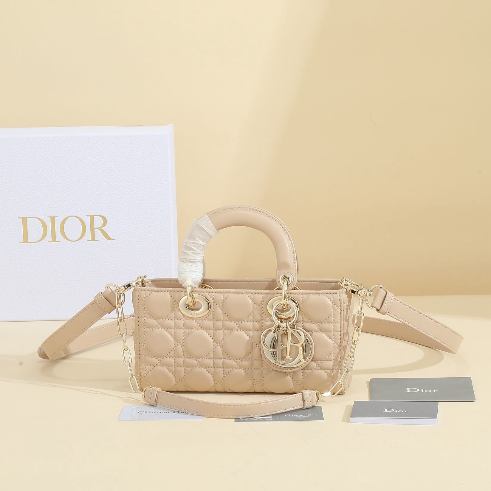 Lady D-Joy 22cm Dior M0613ONGE.4