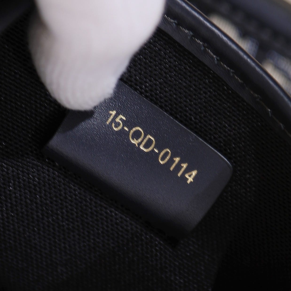 C'est 24cm Dior M2271