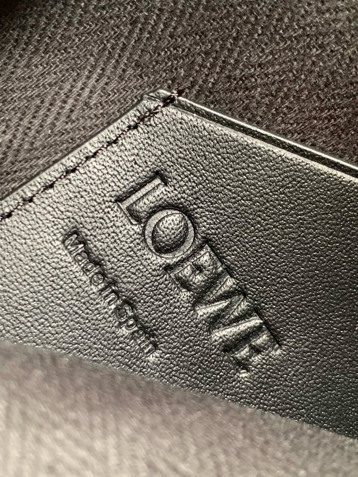 Vertical T Pocket Loewe 11039