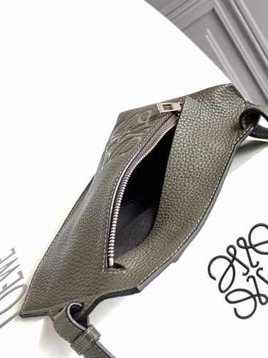 Vertical T Pocket Loewe 11039.1