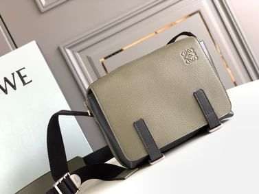 Military messenger Loewe 11357