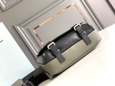 Military messenger Loewe 11357