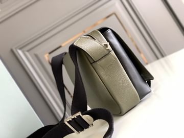 Military messenger Loewe 11357