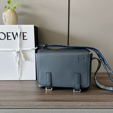 Military messenger Loewe 11357.1