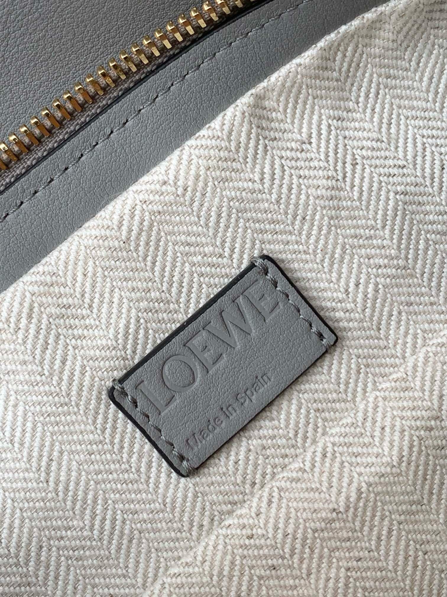 Puzzle Hobo Loewe 8018.3