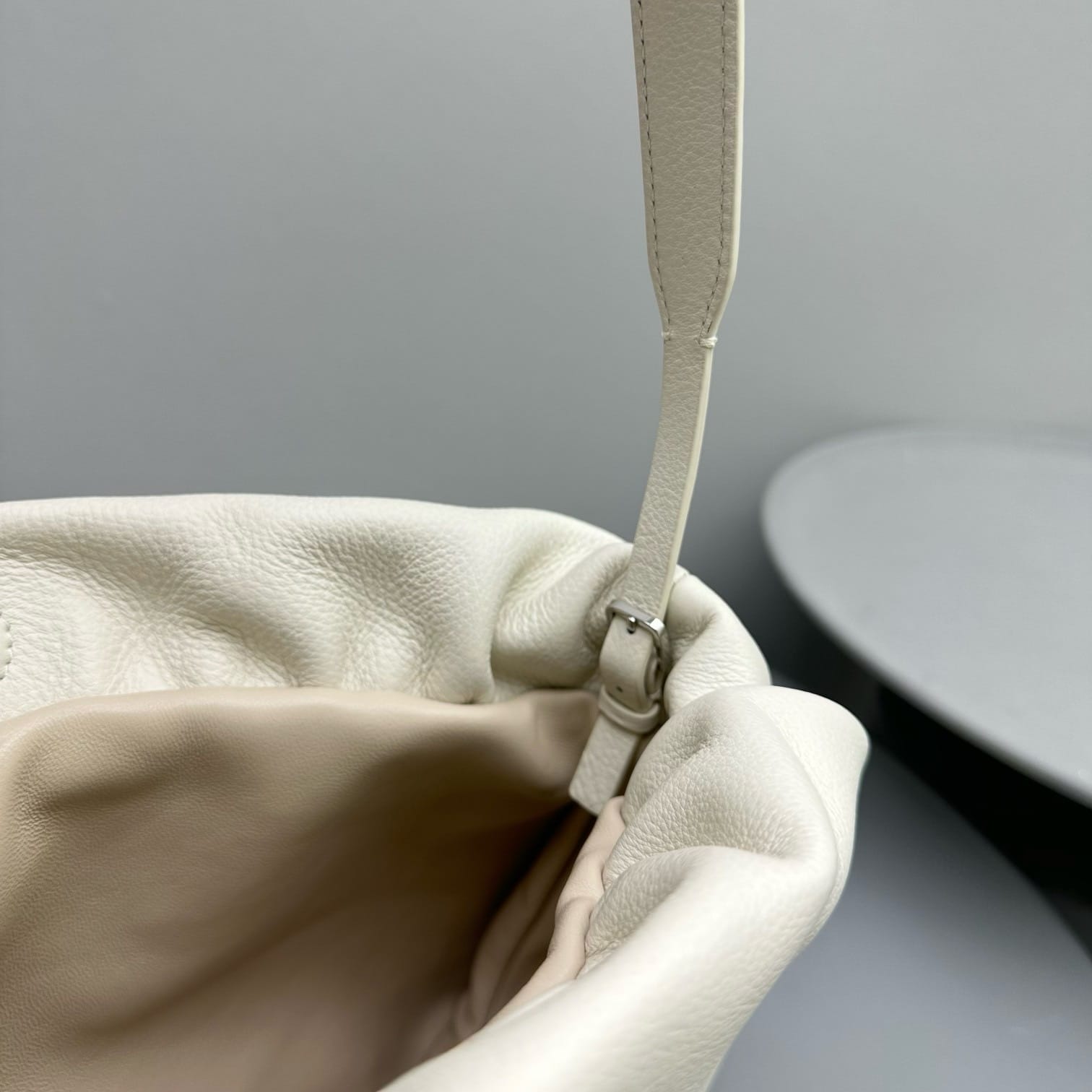 Leather Bourse Shoulder Bag The Row E68898